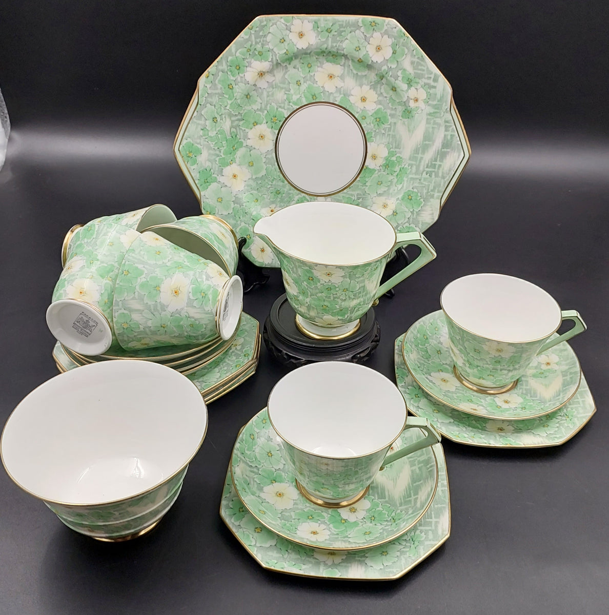 PARAGON MEADOW VALE ティーセット 13点 Paragon - Green and White Flowers - 21-piece Tea Set – My Butlers