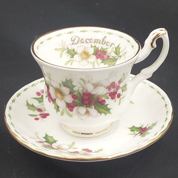 Royal Albert - Flowers of the Month, December: Christmas Rose - Miniature Duo