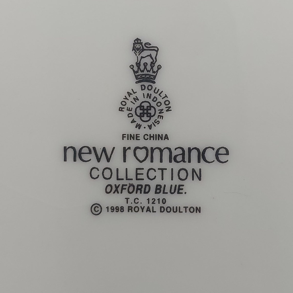 Royal Doulton - TC1210 New Romance Collection: Oxford Blue - Platter ...