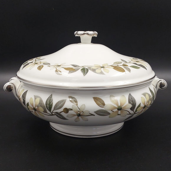 Wedgwood - Beaconsfield - Lidded Serving Dish