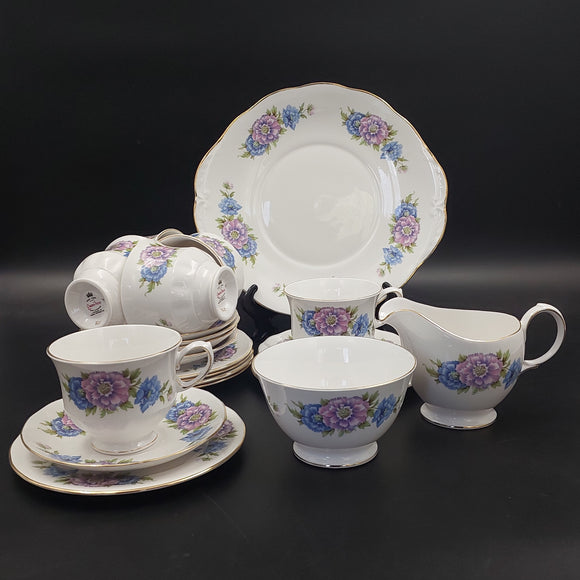 Queen Anne - Blue and Pink Flowers, 8543 - 21-piece Tea Set