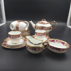 Royal Albert - The Old Country - 21-piece Tea Set and Teapot