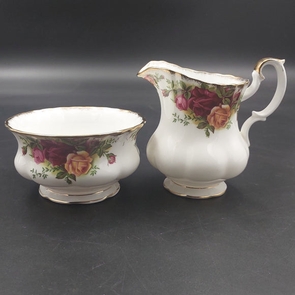 Royal Albert - Old Country Roses - Small Milk Jug and Sugar Bowl