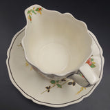 Royal Doulton - Rosslyn, D5399 - Gravy Boat and Saucer