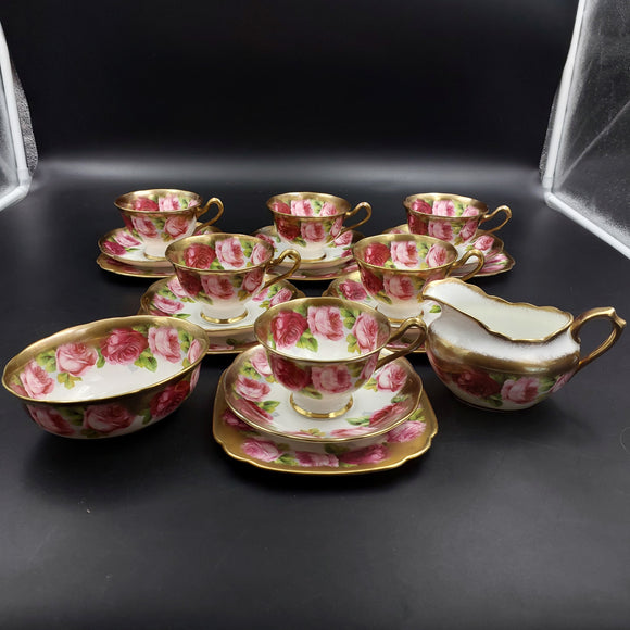 Royal Albert - Old English Rose with Heavy Gold - 20-piece Tea Set