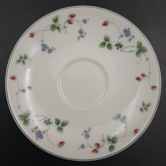 Royal Doulton - Strawberry Fayre - Saucer