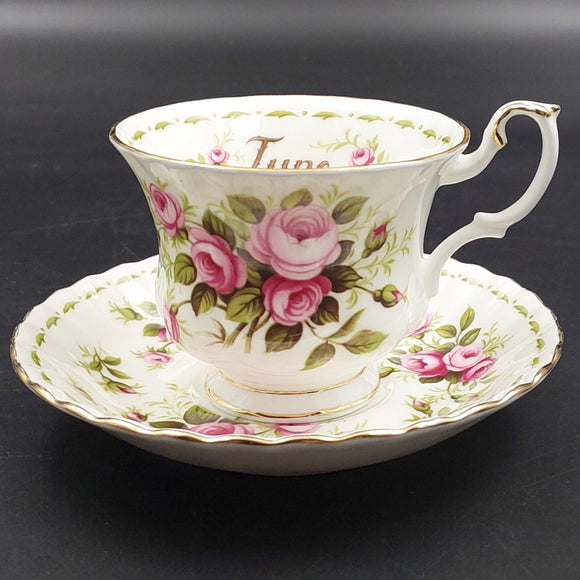 Royal Albert - Flowers of the Month Series: June, Roses - Duo