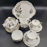 Royal Albert - Queen's Messenger - 21-piece Tea Set