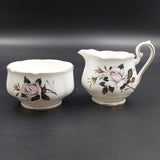 Royal Albert - Queen's Messenger - 21-piece Tea Set