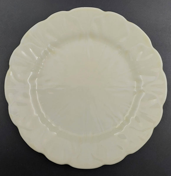 Aynsley - Cream - Crocus-shaped Side Plate