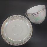 Victoria - Gold Garland on Pearl Lustre - Trio