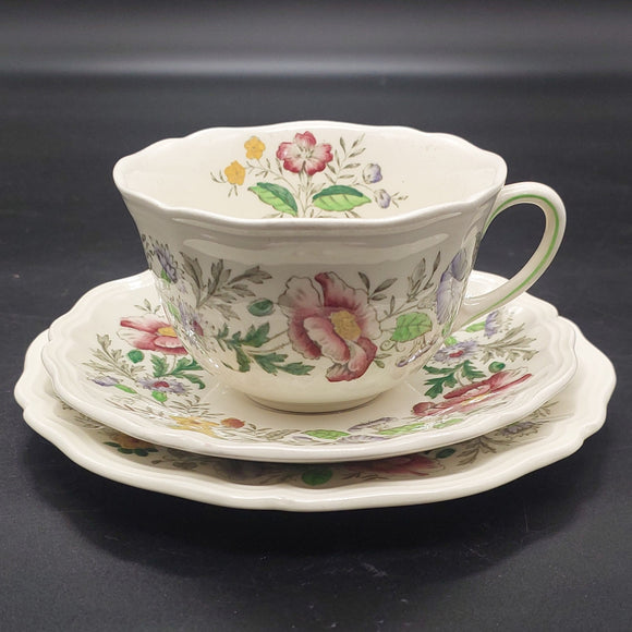 Royal Doulton - Stratford, D6196 - Breakfast Trio