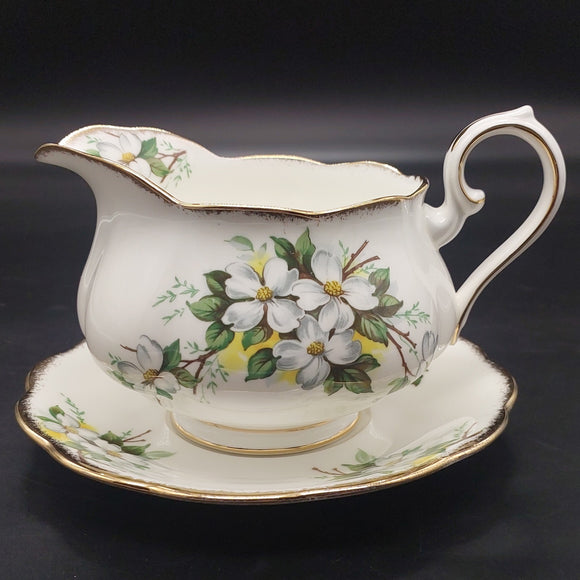 Royal Albert - White Dogwood - Gravy Boat and Underplate