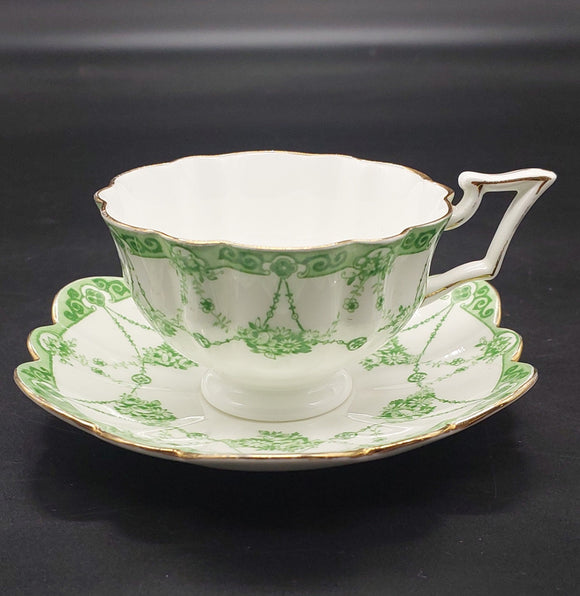 Shelley - Green Floral Garland - Snowdrop-shaped Duo