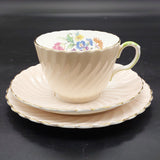 Aynsley - Pink Swirl with Floral Spray, 6545 - Trio