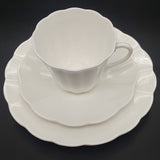 Tuscan - White with Petal-shaped Rim - Trio