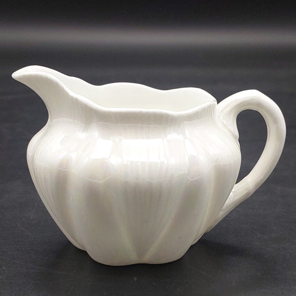 Shelley - Spano Lustra - Dainty-shaped Milk Jug
