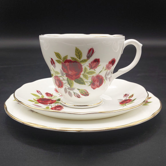 Duchess - Red Roses - Trio
