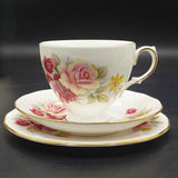 Queen Anne - Yellow and Pink Roses, 8517 - Trio