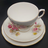 Queen Anne - Yellow and Pink Roses, 8517 - Trio