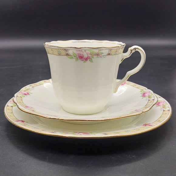 E Hughes & Co - Small Pink Roses on Band - Trio