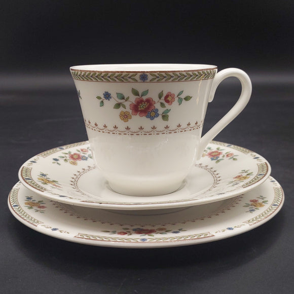 Royal Doulton - Kingswood, TC1115 - Trio