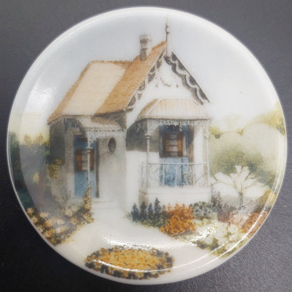 Harlequin Mills & Boons - The Little Victorian - Ultra Miniature Plate