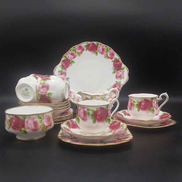 Royal Albert - Old English Rose, 4571 - 21-piece Tea Set, Oval Cake Plate