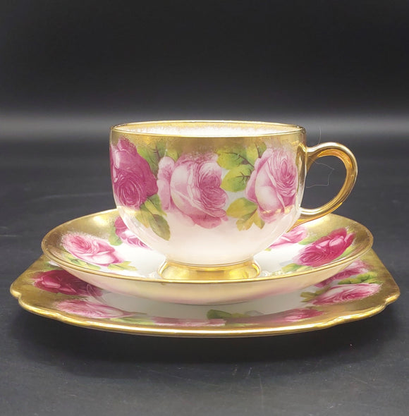 Royal Albert - Old English Rose 2735, Heavy Gold Rim - Trio: Smooth Cup