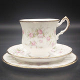Royal Albert - Paragon's Victoriana Rose - 21-piece Tea Set in Original Box
