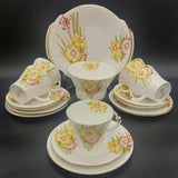 Royal Albert - Narcissus, Yellow and Pink - 17-piece Tea Set