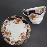 Royal Standard - Red Flowers, Blue Band - Trio