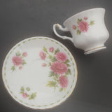 Royal Albert - Flowers of the Month Series: November, Chrysanthemum  - Miniature Duo