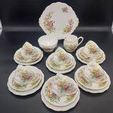 Roslyn - Royal Rose - 21-piece Tea Set
