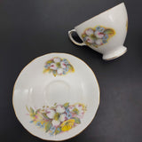 Queen Anne - Yellow, White and Blue Flowers, 8689 - Trio