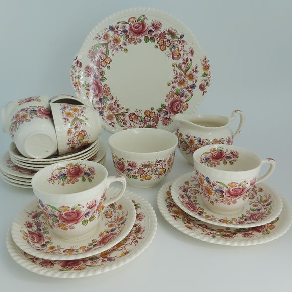 Johnson Brothers Windsor Ware - Margaret Rose - 21-piece Tea Set