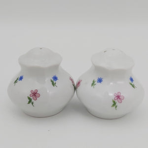Lubiana - Small Pink and Blue Flowers - Salt and Pepper Shakers