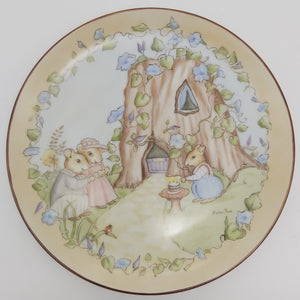 NZ Hand-painted - Mouse Birthday, signed Dulcie Paris, Christchurch - Display Plate