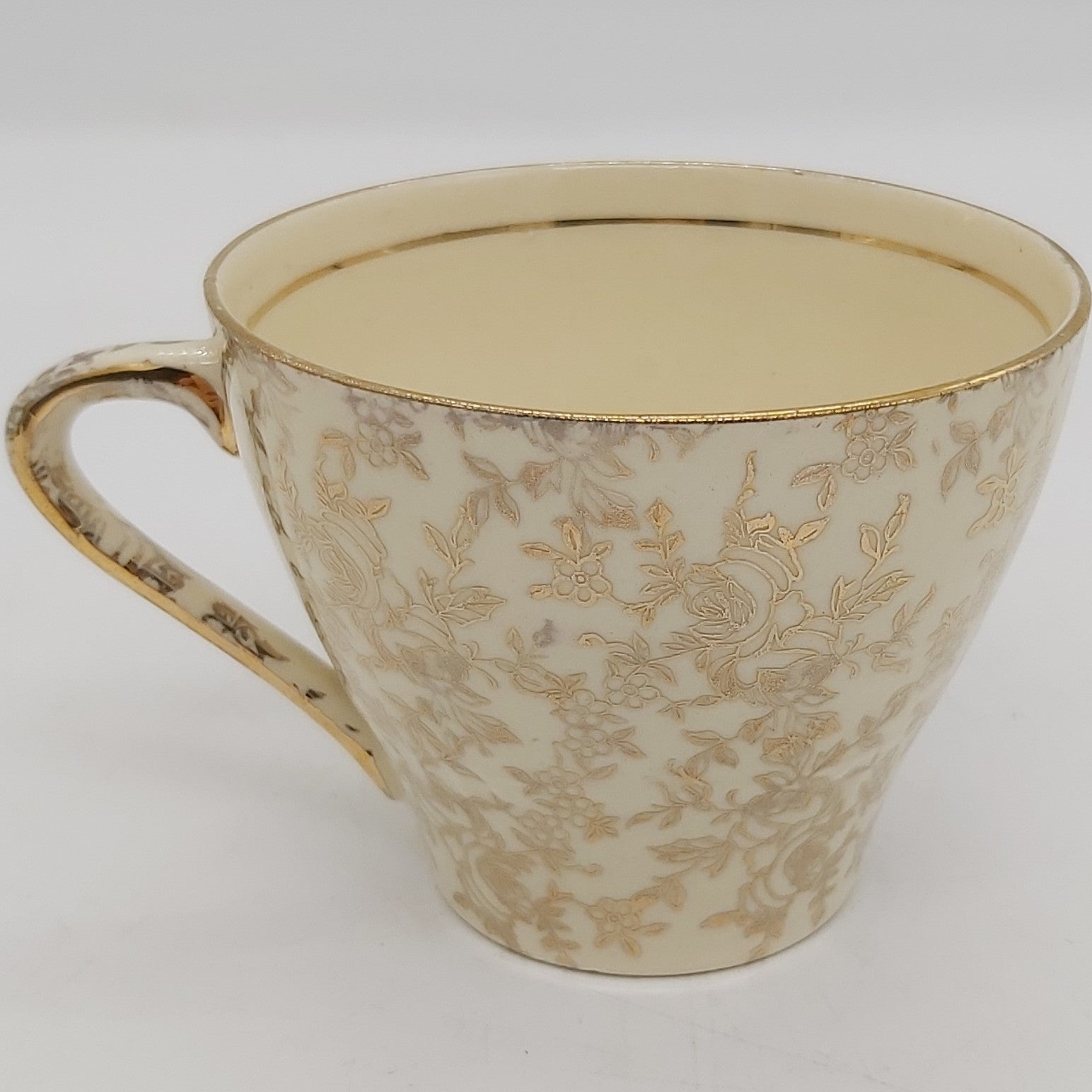 Dish, Trinket, Crinoline lady; Empire Porcelain Co. Ltd.; 1950; RI