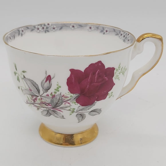 Royal Stafford - Roses to Remember, Maroon - Cup
