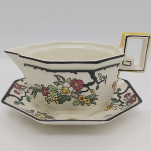 Royal Doulton - D1652 Woburn - Gravy Boat and Underplate