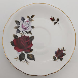 Colclough - Red and White Roses, 7906 - Saucer