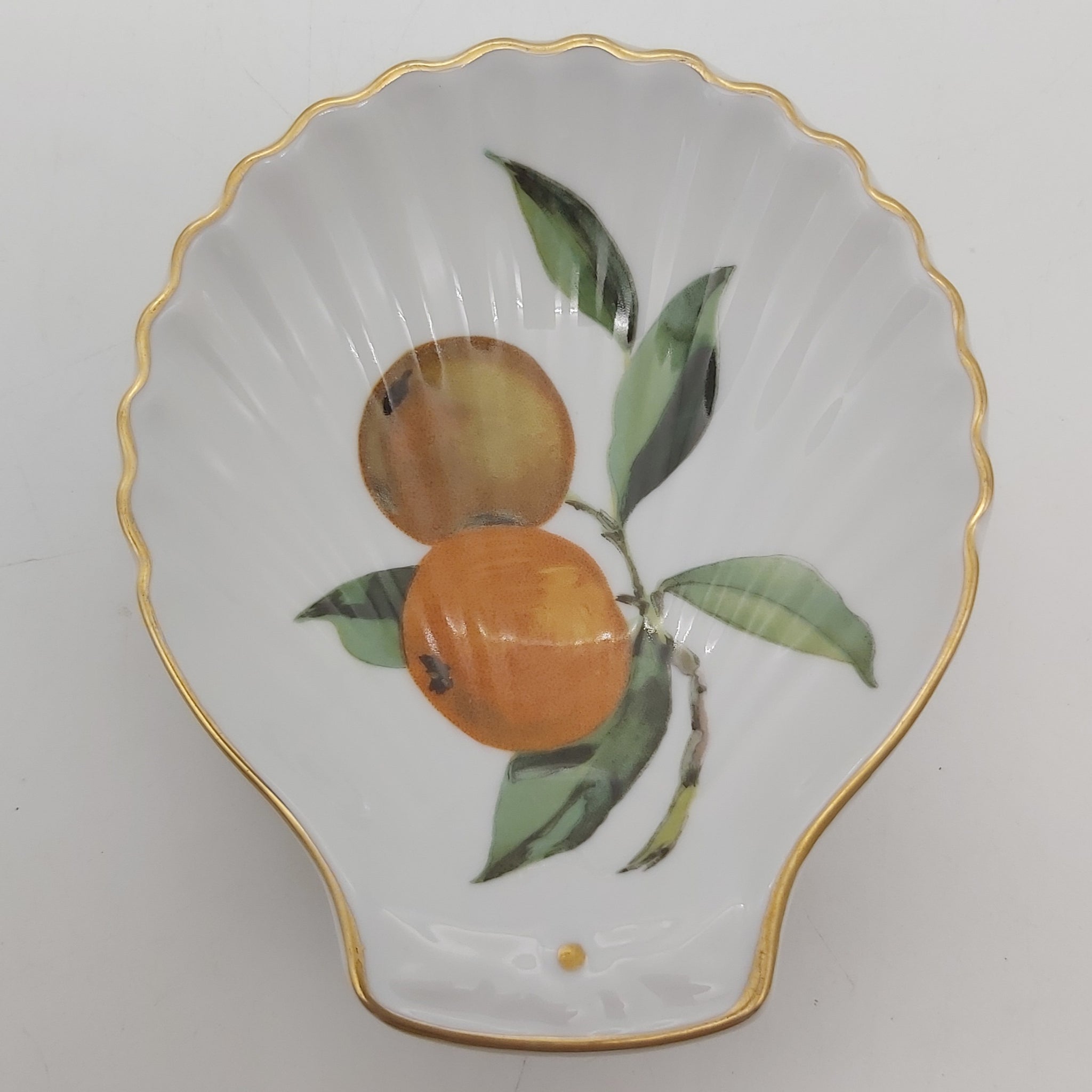 Royal Worcester - Evesham - Shell-shaped Dish, Shape 52 Size 3 – My Butlers  Pantry