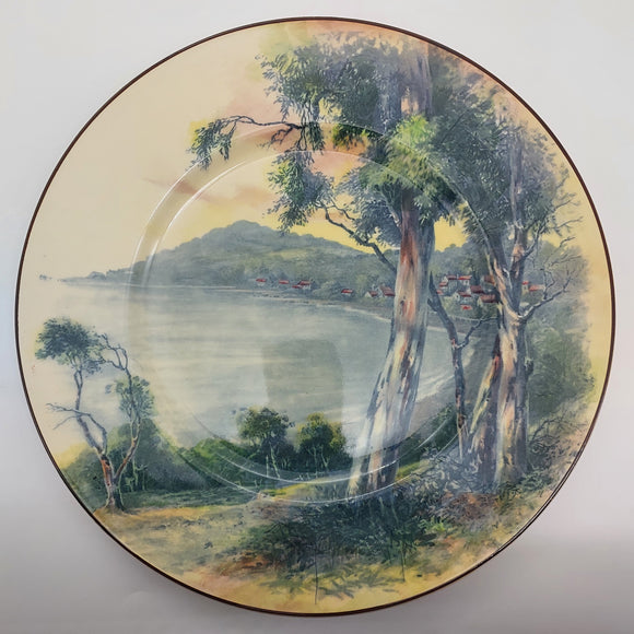 Royal Doulton - D5895 Scene at Lorne (Victoria, Australia) - Display Plate