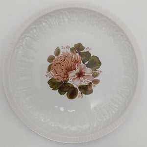 Pontesa - Floral Centre with Embossed Leaves on Rim - Salad Plate