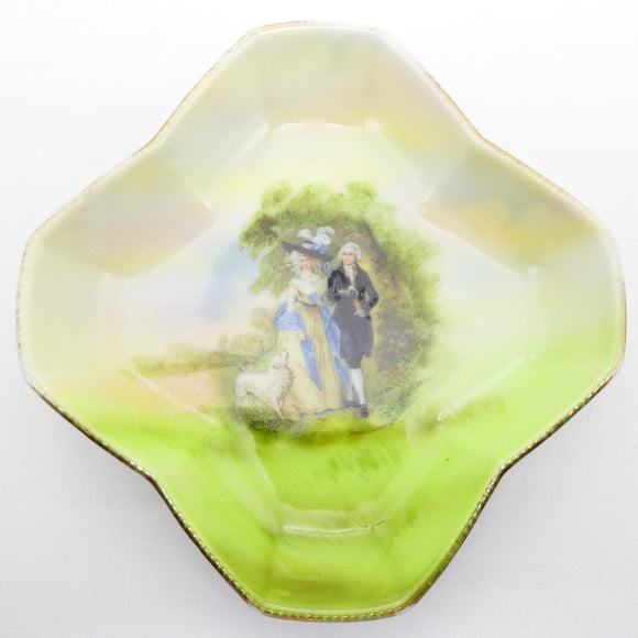 Royal Bayreuth - Couple Walking in Countryside - 12-sided Dish
